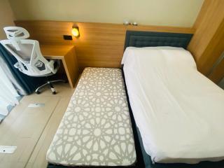 One Eastwood with mountain view - 4