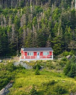 Uncle Len's Cabin - - 0