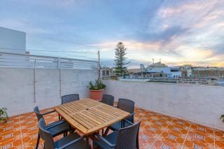 St James the Traditional 4-Bed Townhouse in Sliema - 5