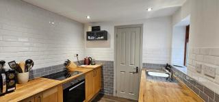 Glynn Street by Switchback Stays - Cardiff - 6