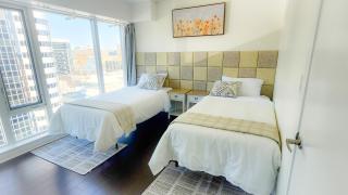 Pantages Skyline Suite in Toronto Centre - Free Parking - 3