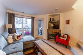 Alpine Village Condo by Canadian Rockies Vacation Rentals - Canmore - 1