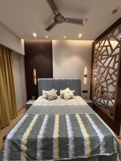 Vaelora Stay Luxury Studio-Galaxy Blue Sapphire Plaza - 1