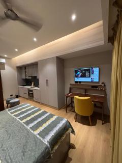 Vaelora Stay Luxury Studio-Galaxy Blue Sapphire Plaza - 8