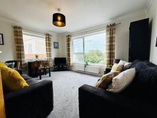 Beautiful 2 Bedroom Sea View - Free Onsite Parking - Poole - 0