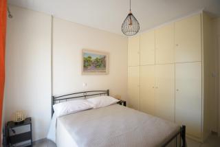 DM Apartment 2 - Only 4' from Rafina Port & 2' from the beach - 6