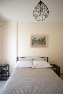 DM Apartment 2 - Only 4' from Rafina Port & 2' from the beach - 5