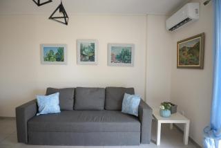 DM Apartment 2 - Only 4' from Rafina Port & 2' from the beach - 9