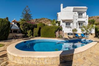Los olivos villa with heated pool - 9