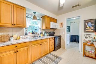 10 Mi to Crystal River Home in Citrus County - Beverly Hills - 3