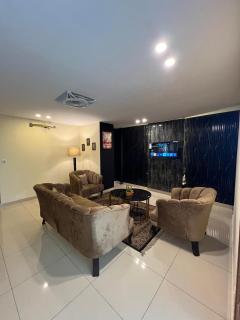 The Luxe Stop - Islamabad - 4
