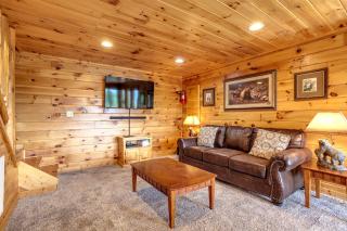 Absolutely Perfect Cabin by Staycating - Sevierville - 8