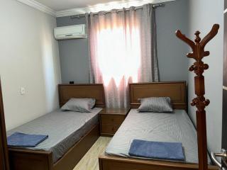 2-bedroom apartment, fully furnished with AC - 5