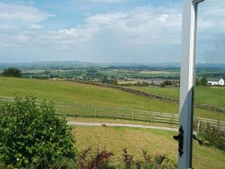 The Journeyman Luxury Shepherds Hut - 9