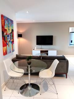 Stay Ulo 1-Bedroom Self-Catering Apartment in Rosebank at The Apex on Smuts - Johannesburg - 6