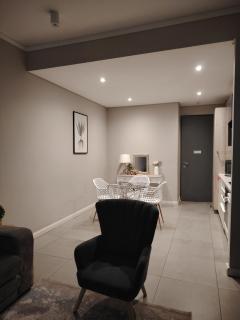 Menlyn Maine Trilogy Penthouse 42 - Pretoria - 4