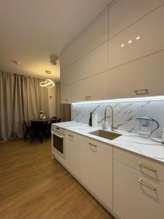 Nowoczesny Apartament we Wrocławiu z Balkonem i Parkingiem Podziemnym - Wrocław - 0