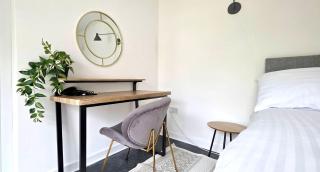 Taff Embankment by Switchback Stays - Cardiff - 6