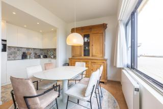 Royal Palace 3 00-04 - Ostende - 5