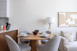 GuestReady - Top-Floor Tranquillity in JVC - 2