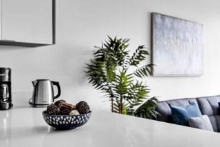 Modern 1BR Apt In Edgewater Free Parking - 3
