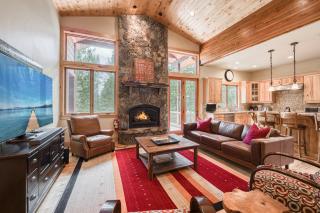 Truckee Timbers at Gray's Crossing by Tahoe Getaways - 4BR w Hot Tub, Ping Pong & EV - 8