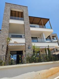 Everbright Seaside Serenity - 9