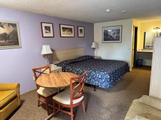Federal Way Motel - 5