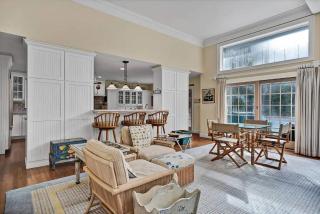 Classic Quogue Family Home - 8