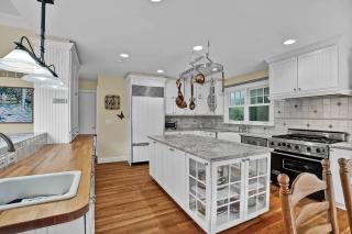 Classic Quogue Family Home - 4