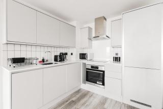 Modern Central Birmingham 2 Bed Apartment - Birmingham - 9