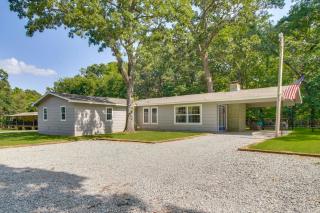 Walk to Marina and Lake Family Retreat in Afton! - 7