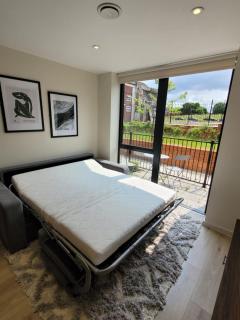 Gorgeous GF 2 Bed 2 bathroom Apartment Liverpool 3 - 2