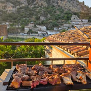 MEROLI Guesthouse - UNESCO quarter - Berat - 2