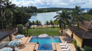 7 QUARTOS, sendo 6 SUÍTES, PISCINA AQUECIDA borda infinita na REPRESA de DELFINÓPOLIS - 9