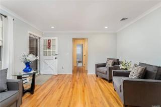 Tranquil Retreat in Hampton Bays - 9