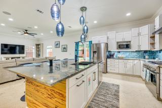 Walk to Jax Beach The Blue Oasis with Game Room - 3