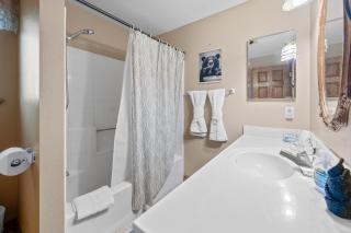 Peregrine Pines - Hot Tub, Pet Friendly, Fenced Yard - Big Bear Lake - 3