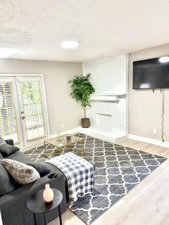 Cozy retreat 1Br 1Ba near hospital and tollway - Addison - 9