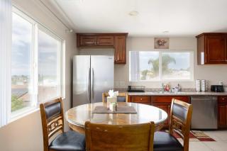 Spacious San Diego Home Family friendly with Free Parking - 1