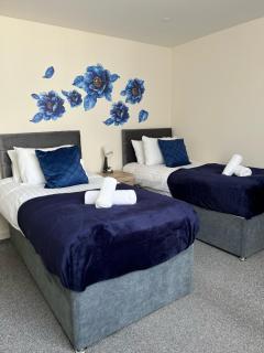 Contractor Convenience - city central - Southampton - 8