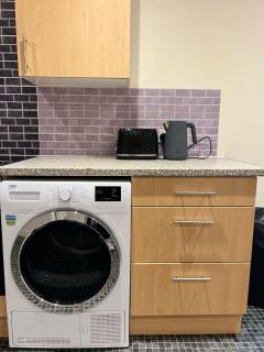 Contractor Convenience - city central - Southampton - 1