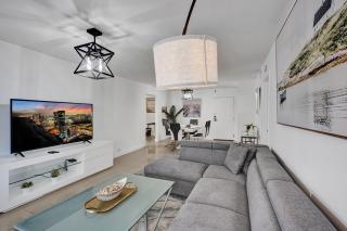 Ocean View condo w beach service 411 - 0