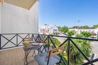Elegant Flat with Pool & Balcony by HostWise - 9