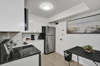 Ocean View condo w beach service 411 - 3