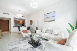 Lush 1BR Oasis in JVC With Gym & 5min to Circle Mall - 4