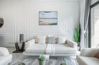 Lush 1BR Oasis in JVC With Gym & 5min to Circle Mall - 3