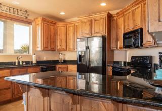 2102 Las Palmas Main level, 3 bd, 2 bath Las Palmas Unit, Shared Pool and Hot Tub - Saint George - 8
