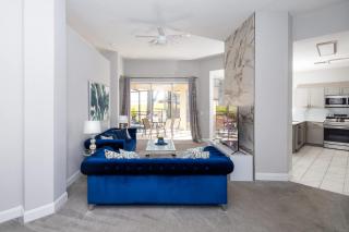 Silver Lining - Luxury for 10 - 3