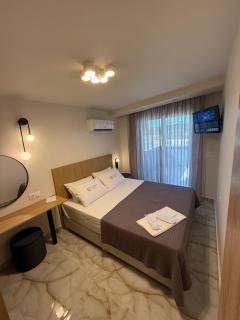 Hellenikon Suites Malama - 2